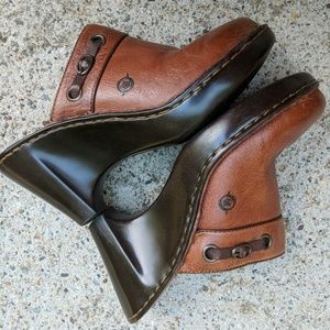 BORN Clogs 8 Women's Leather Slip On